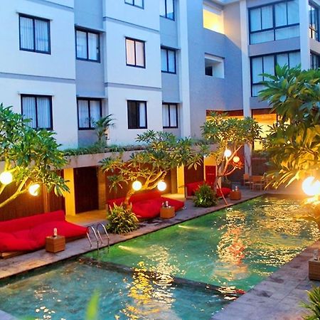 Savvoya Hotel Seminyak Exterior photo