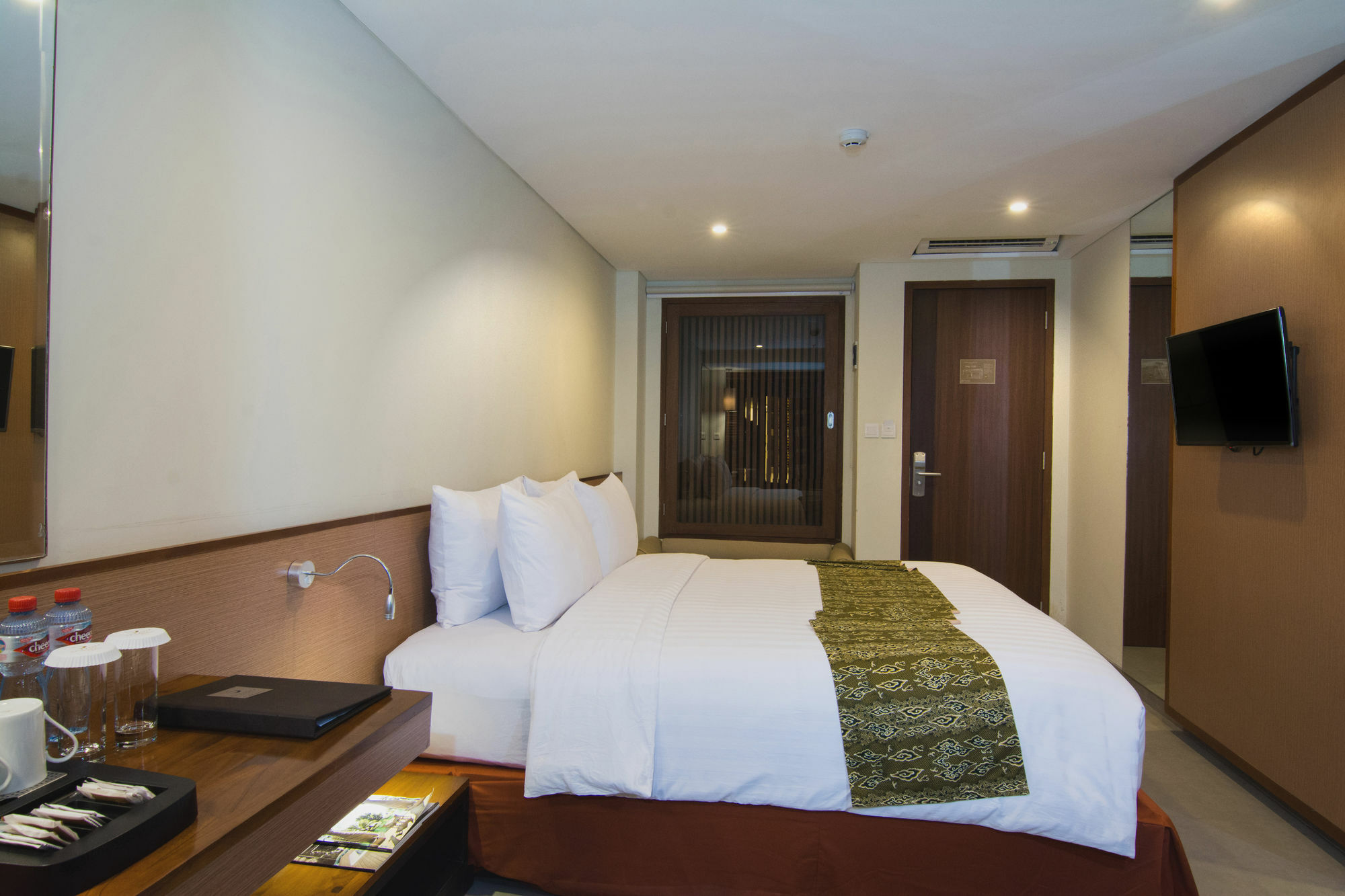 Savvoya Hotel Seminyak Exterior photo