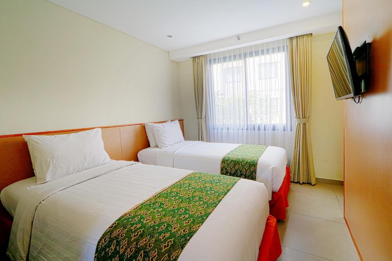 Savvoya Hotel Seminyak Exterior photo
